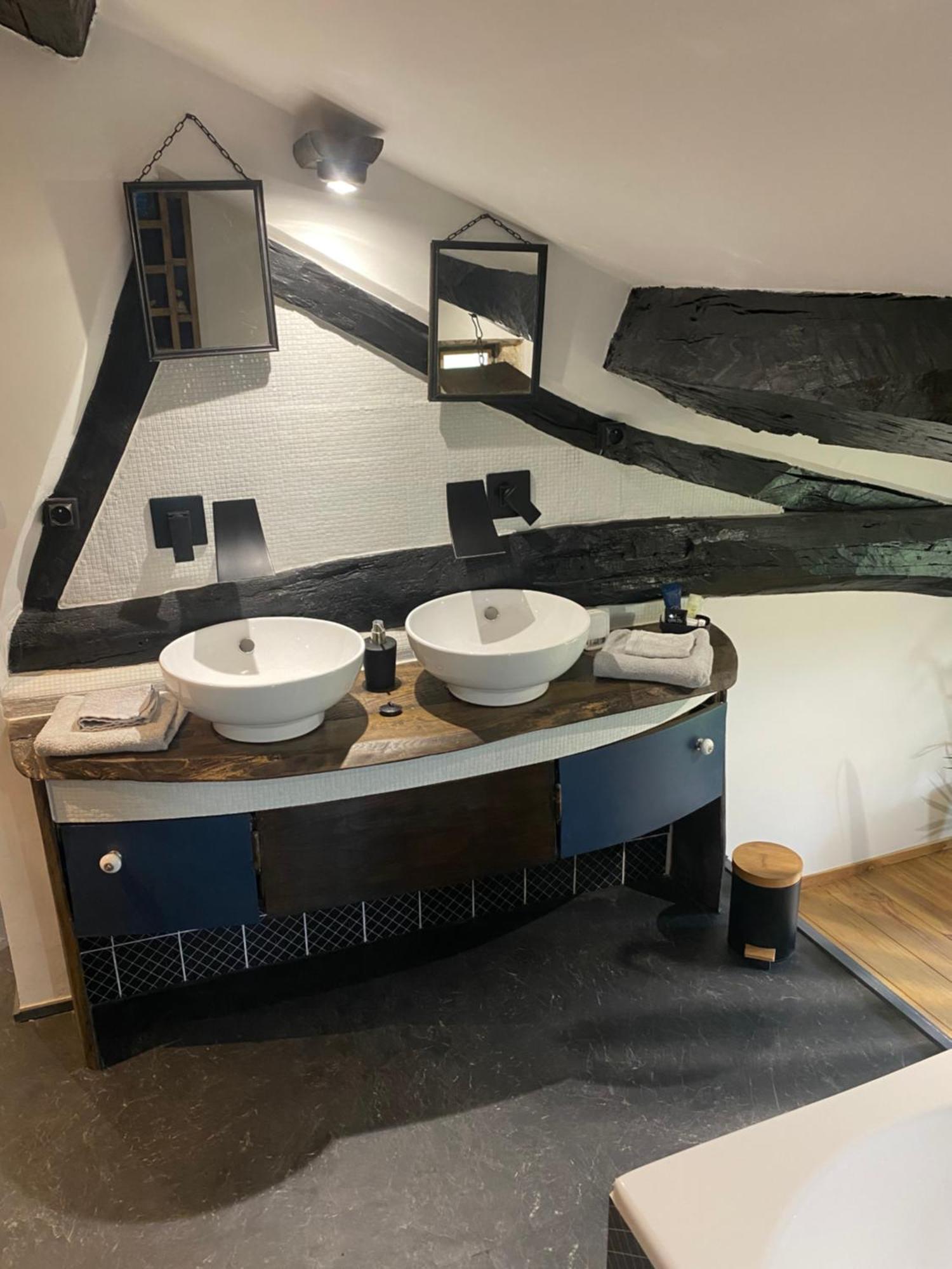 Ferme Fleurie Bed & Breakfast Bergesserin ภายนอก รูปภาพ